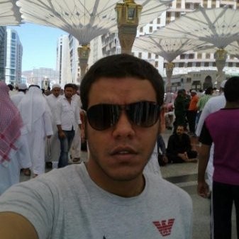 أحمد مدني ، مطور أول شيربوينت في شركة Omnix International